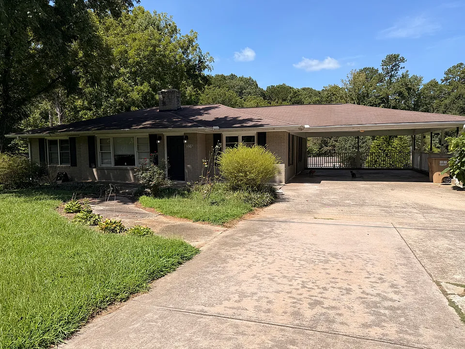 3215 Cleveland Hwy