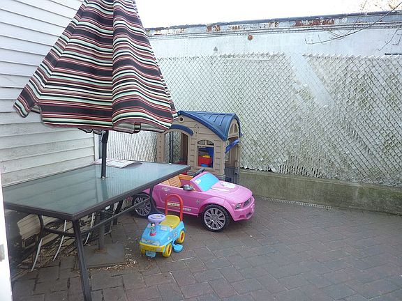 4th image of 29 Gail Ct