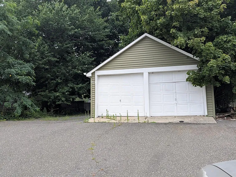 153 Main St — Photo 2