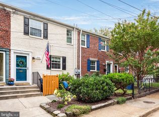 2931 Landover St, Alexandria, VA 22305