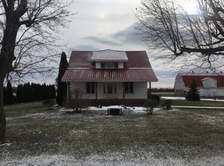 1101 W Barnes Rd, Fostoria, MI 48435