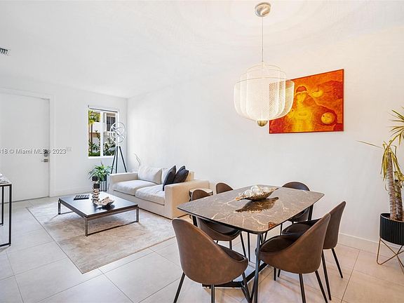 4th image of 10263 NW 72nd St #10263