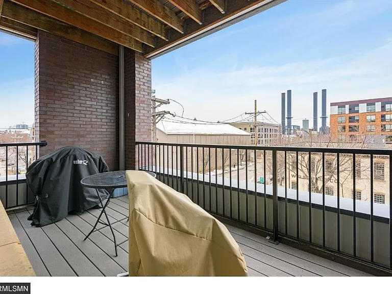 521 2nd St SE #306 — Photo 14