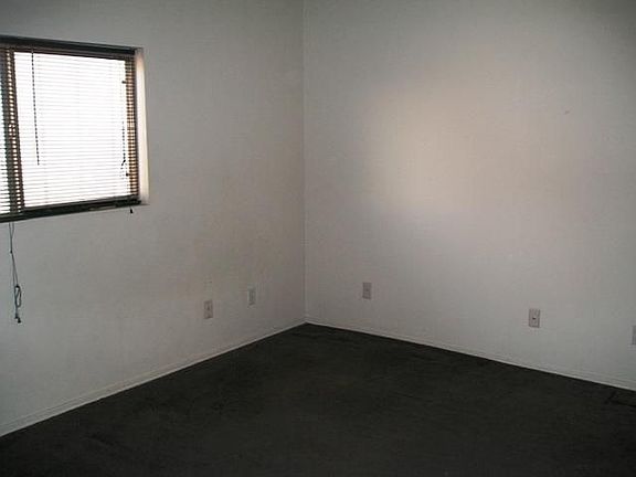 5th image of 12788 N Main St