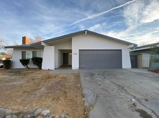 702 W Avenue H6, Lancaster, CA