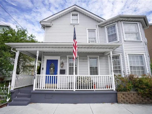 258 W Ludlow St, Summit Hill, PA 18250