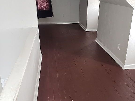 3rd image of 4410 W 139th St