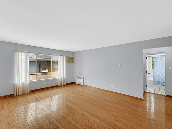 4th image of 1111 N Harlem Ave Rear 2C