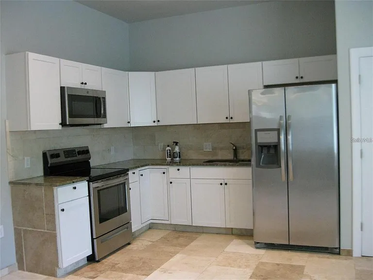 2009 Cocoanut Ave #2 — Photo 2