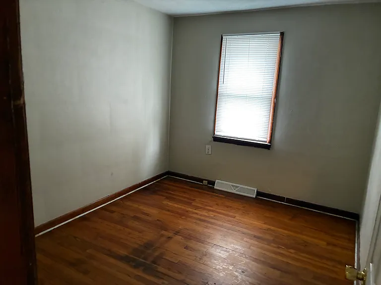 1801 Clawson St — Photo 7