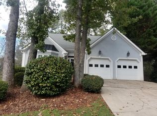 4854 Helga Way NE, Woodstock, GA 30188