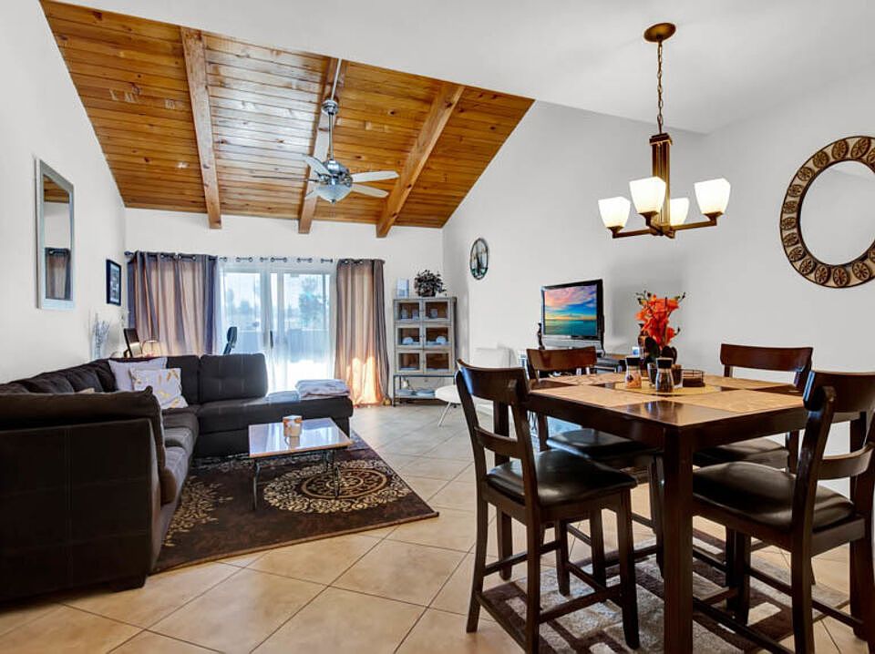 1st image of 20134 Leadwell St Unit 332