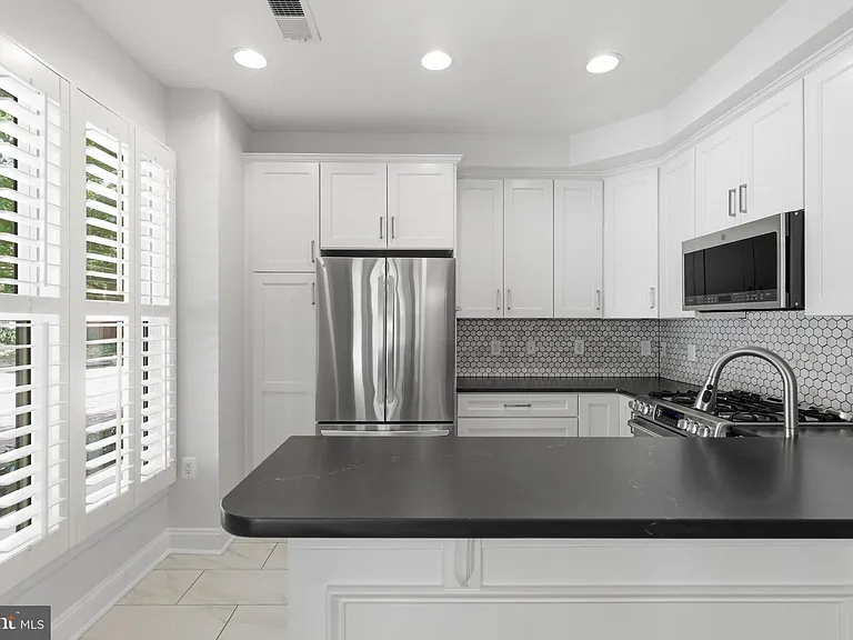 1302 Duke St — Photo 13