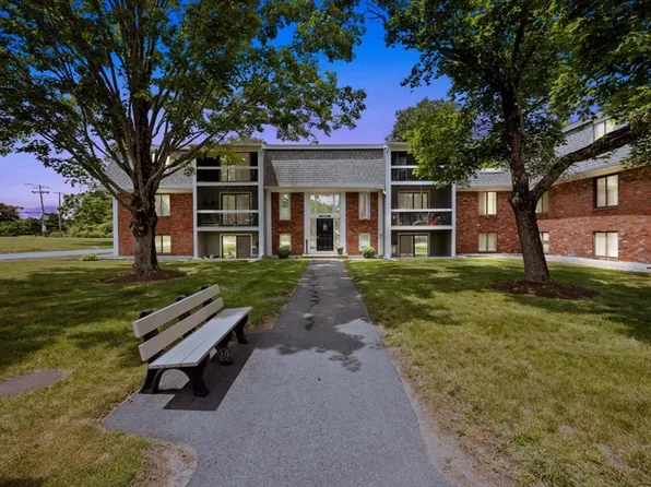 15 Foundry St #E7, South Easton, MA 02375