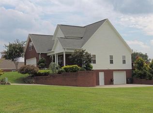 1463 Windfield Dr, Morristown, TN 37813