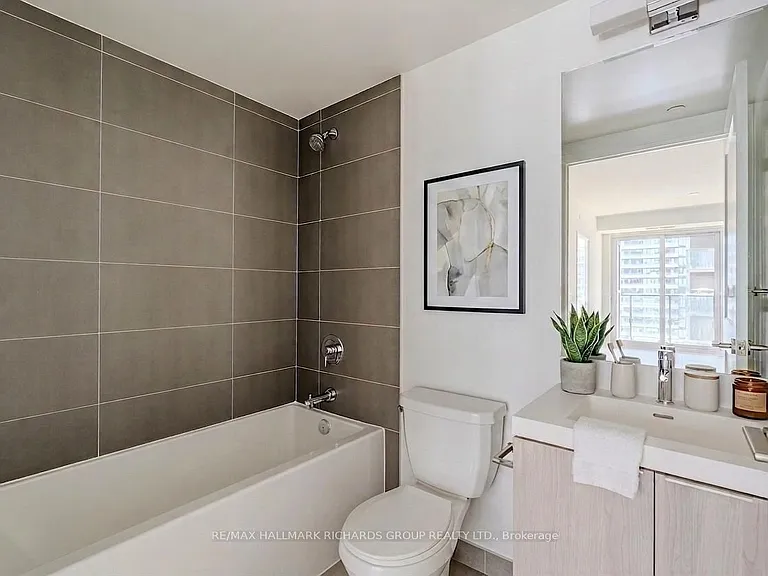 28 Widmer St #3023 — Photo 12