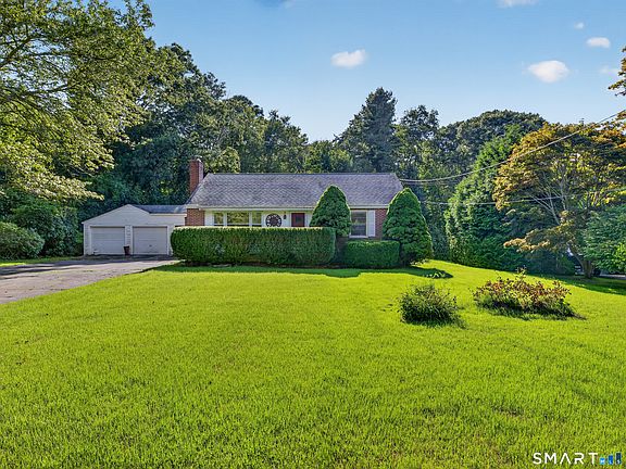 3rd image of 1245 Flanders Road
