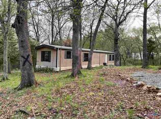 27407 Forest Ridge Dr, Clinton, MO 64735