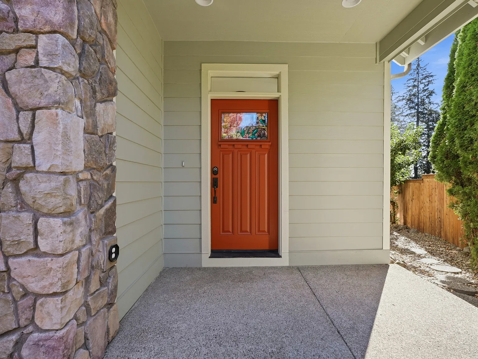 4 bed, 2.5 bath, 3041 sqft, $3,950 — Photo 3