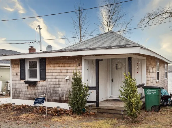 15 Deveuve Ln, Pembroke, MA 02359