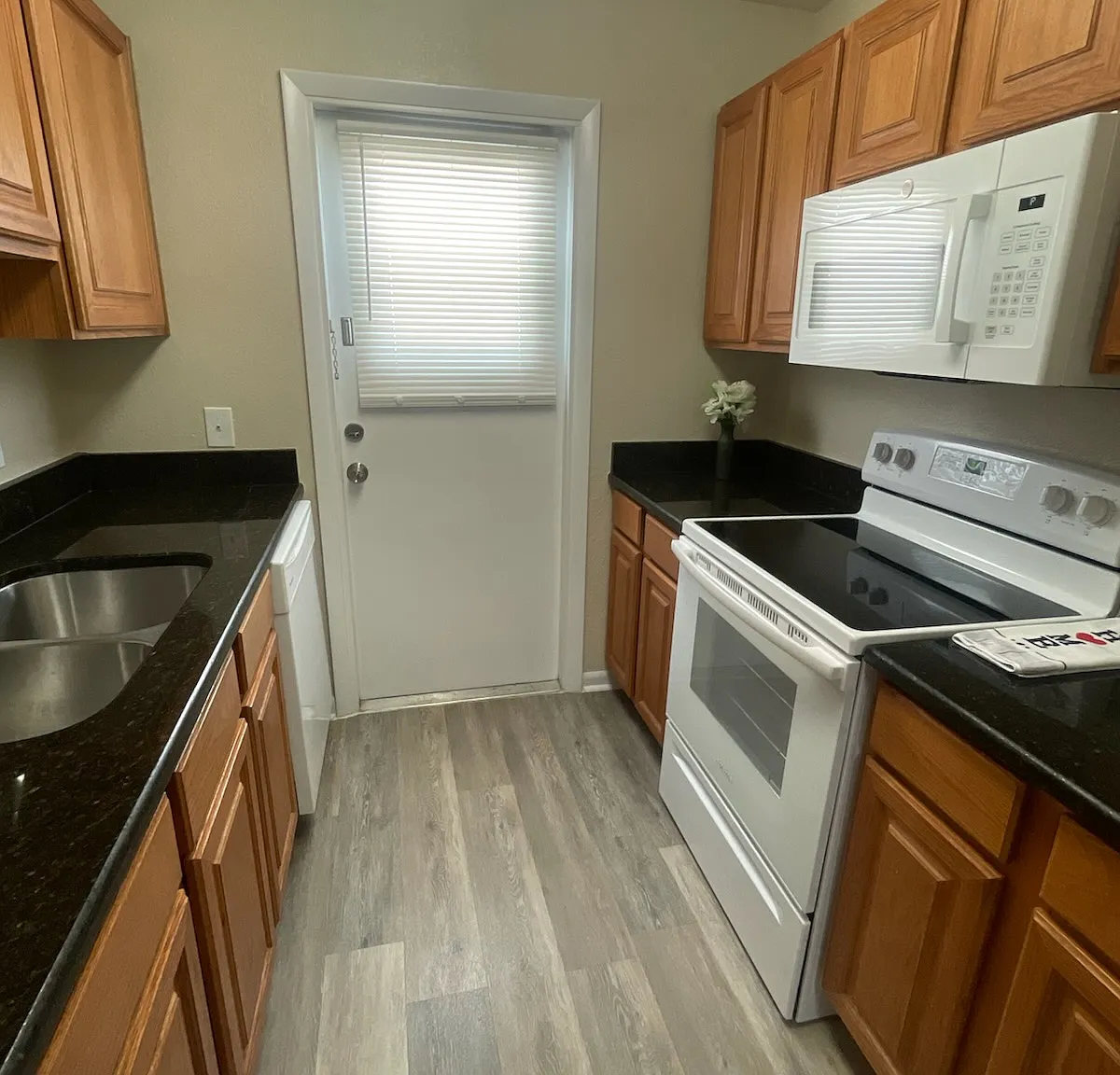 1 bed, 750 sqft, $1,395 — Photo 4