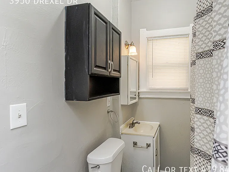 3950 Drexel Dr — Photo 8