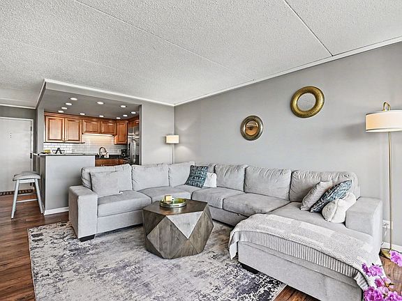 5th image of 2015 S Finley Rd APT 1107