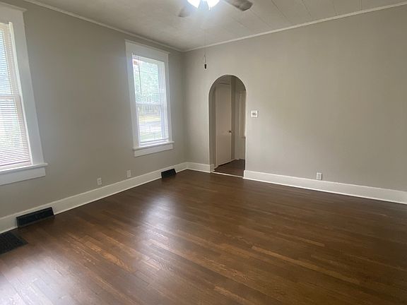 5th image of 1504 Columbia Ave