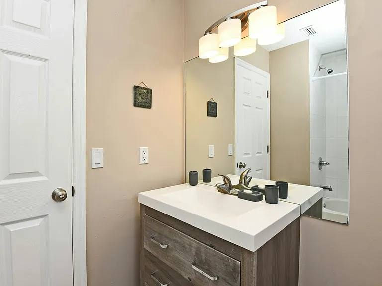 2nd Floor Bath
