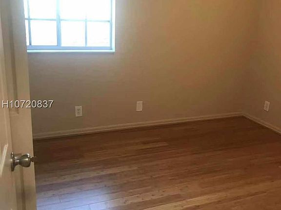 5th image of 4061 NW 91st Ter