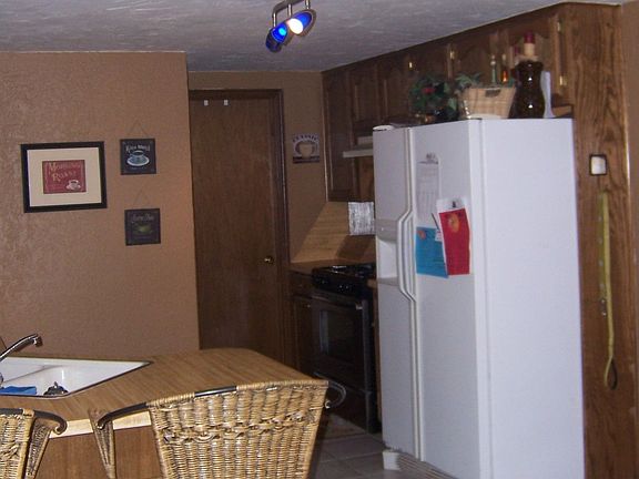 5th image of 2116 Parkview Dr