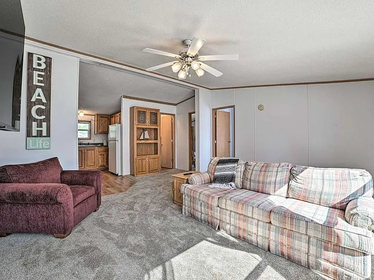 100 Island Dr — Photo 4