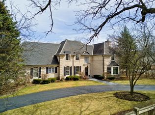 49 Green Bay Rd, Lake Bluff, IL 60044