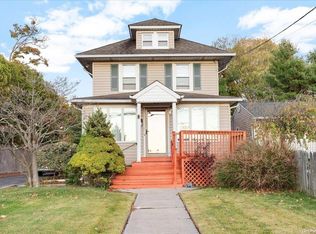 153 Little East Neck Rd, Babylon, NY 11704