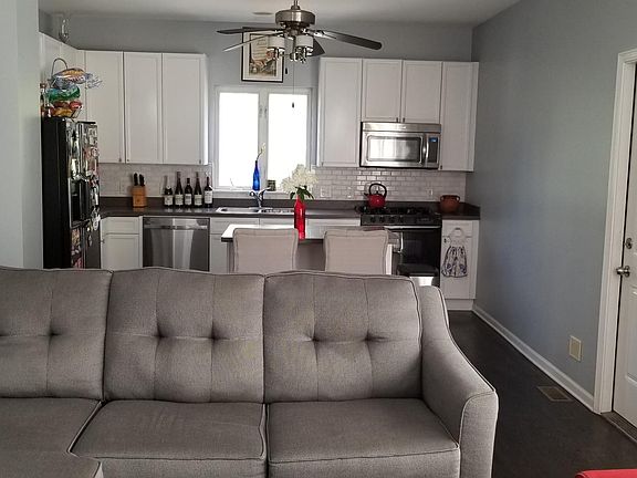 3rd image of 4301 N Kolmar Ave