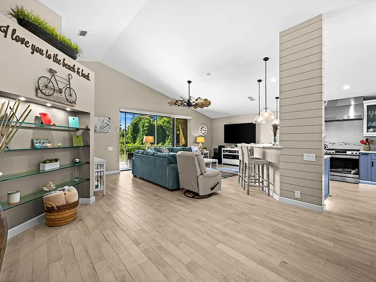 3370 Yonge Ave — Photo 22