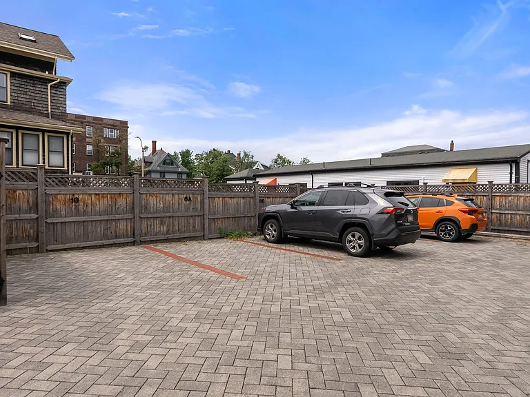 8 Sycamore St #C — Photo 29