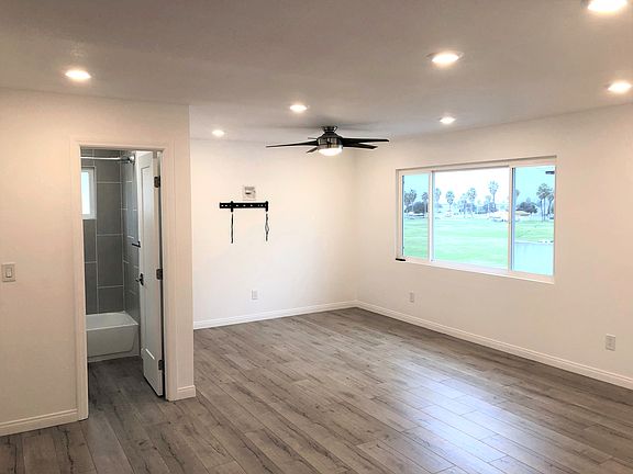 4th image of 4630 1/2 W Point Loma Blvd