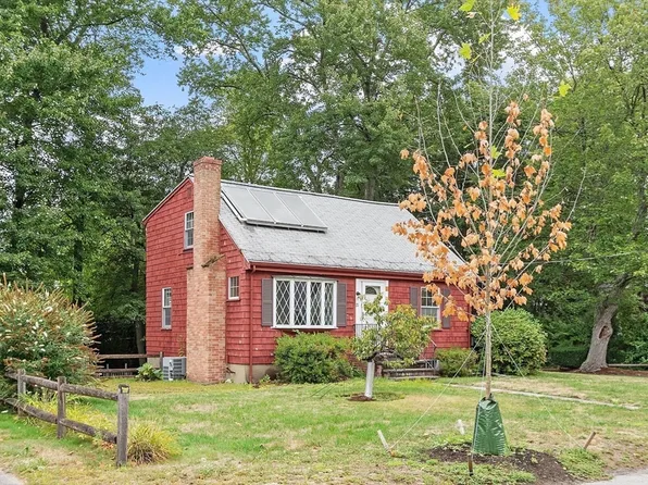 71 Wescroft Rd, Reading, MA 01867