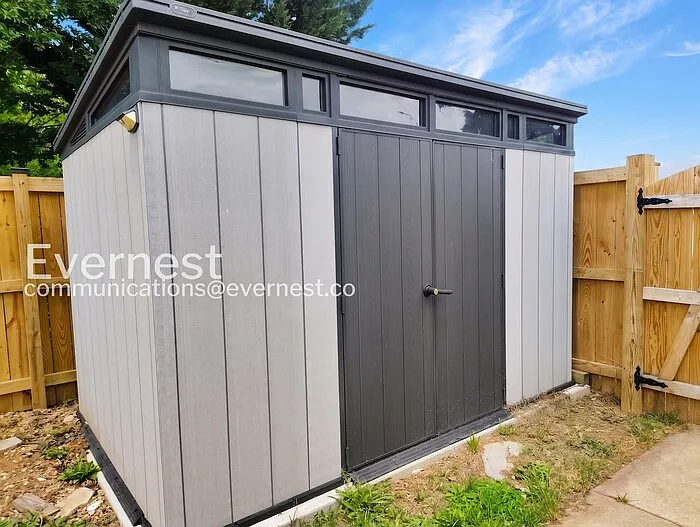 217 E 5th St — Photo 11
