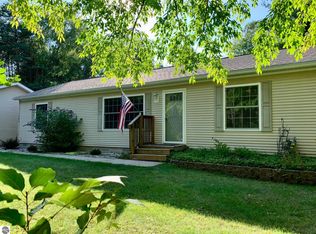 1286 Ryans Pond, Grawn, MI 49637