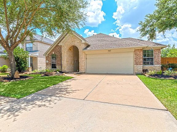 4th image of 17239 Bedford Pass Dr
