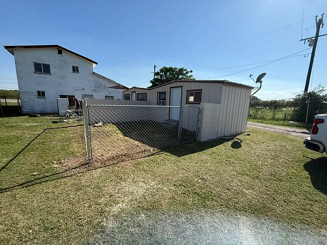 1 bed, 650 sqft, $750 — Photo 2