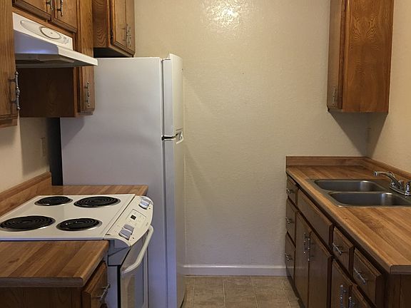 3rd image of 401 W Napa St APT 2