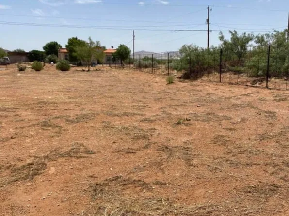 5533 Chemin Hunton St, El Paso, TX 79938