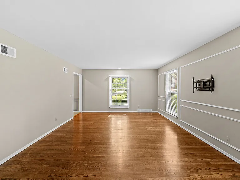 54 Morwood Ln — Photo 6
