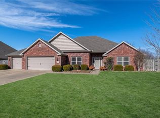 3703 NE Oaktrace Ave, Bentonville, AR 72712