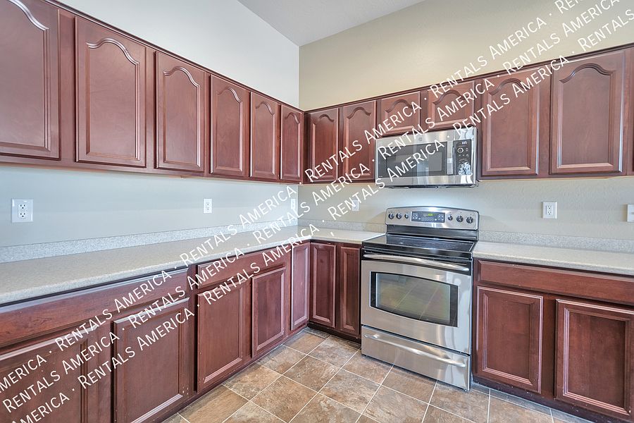 1st image of 43958 W Bailey Dr