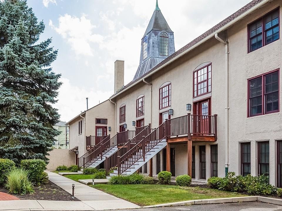 1st image of 27 Saint James Ave Unit 9