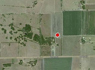 2045 Peters Rd, Weimar, TX 78962